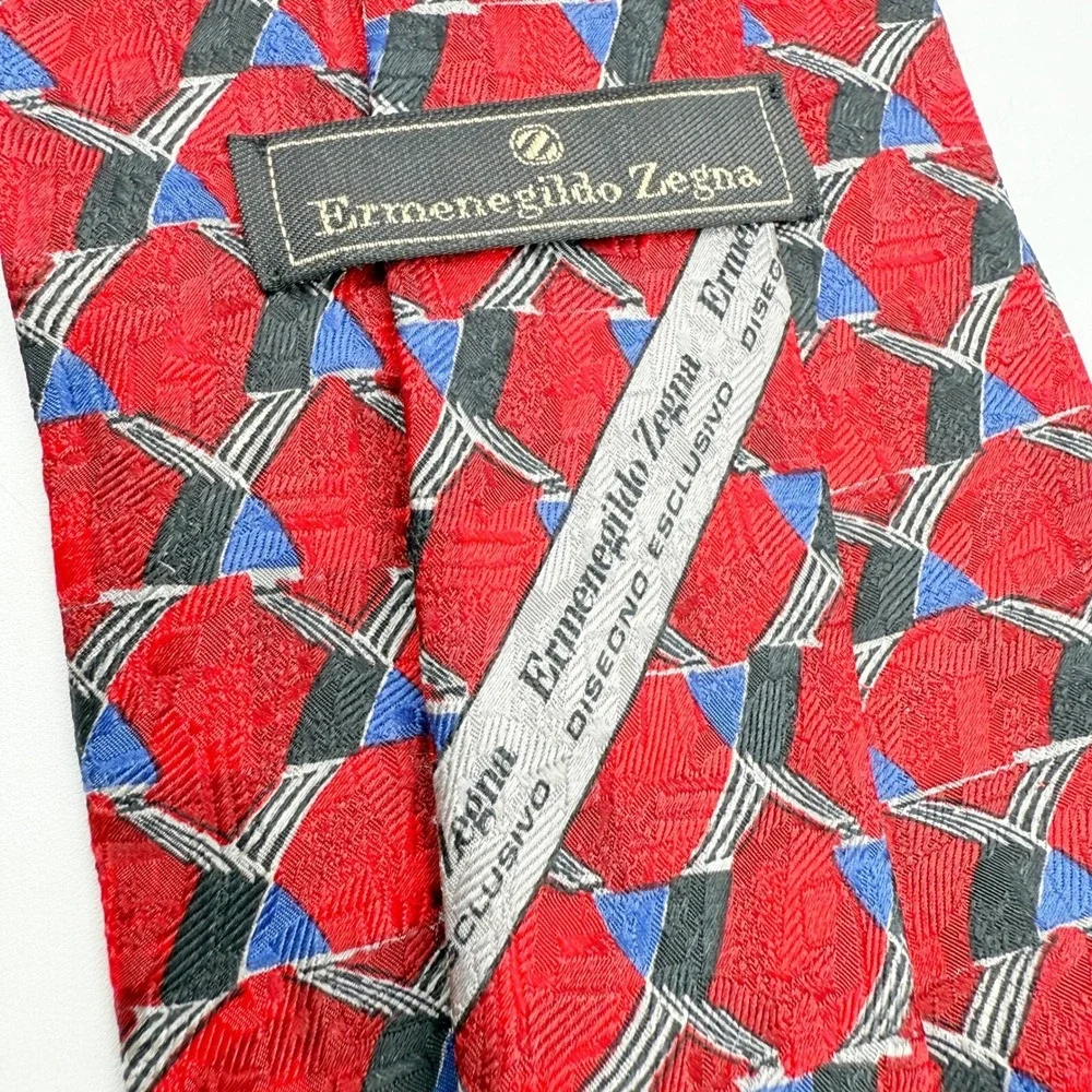 Ermenegildo Zegna Red Silk Necktie Geometric Pattern Designer‎ Italian Tie